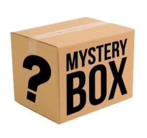 Cutie de carton maro cu textul "MYSTERY BOX" și un semn de întrebare mare negru.
